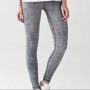 Lululemon Wunder Under Pant III in Fall Net White Black